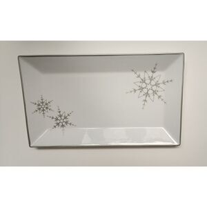 Ulta Beauty 13.5" Square Platinum White Silver Rimmed Snowflake Serving Plater